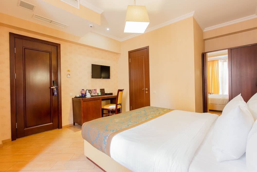 KMM Hotel 24