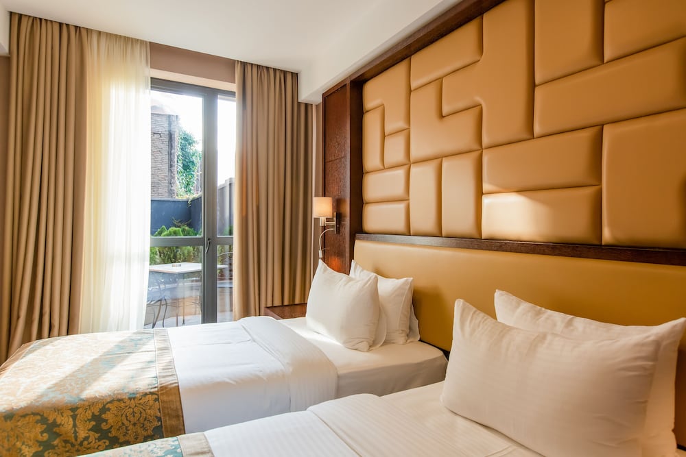 KMM Hotel 19