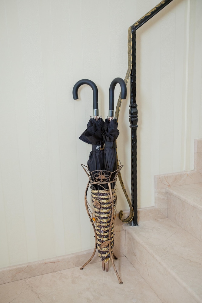 Rustaveli Palace 4