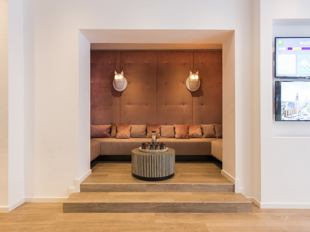Hotel Ambassador 7