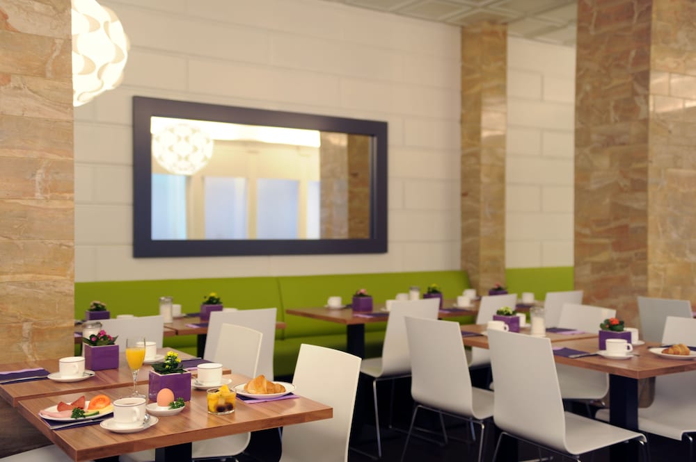 Hotel Ambassador 22