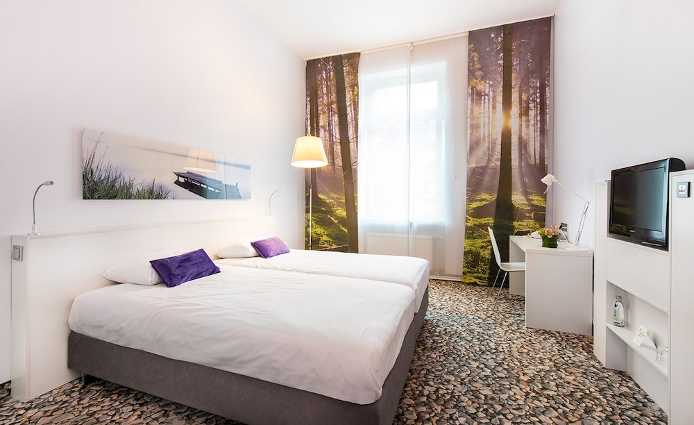 Hotel Ambassador 16