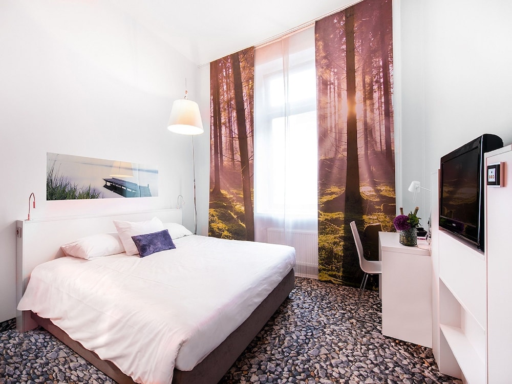 Hotel Ambassador 14