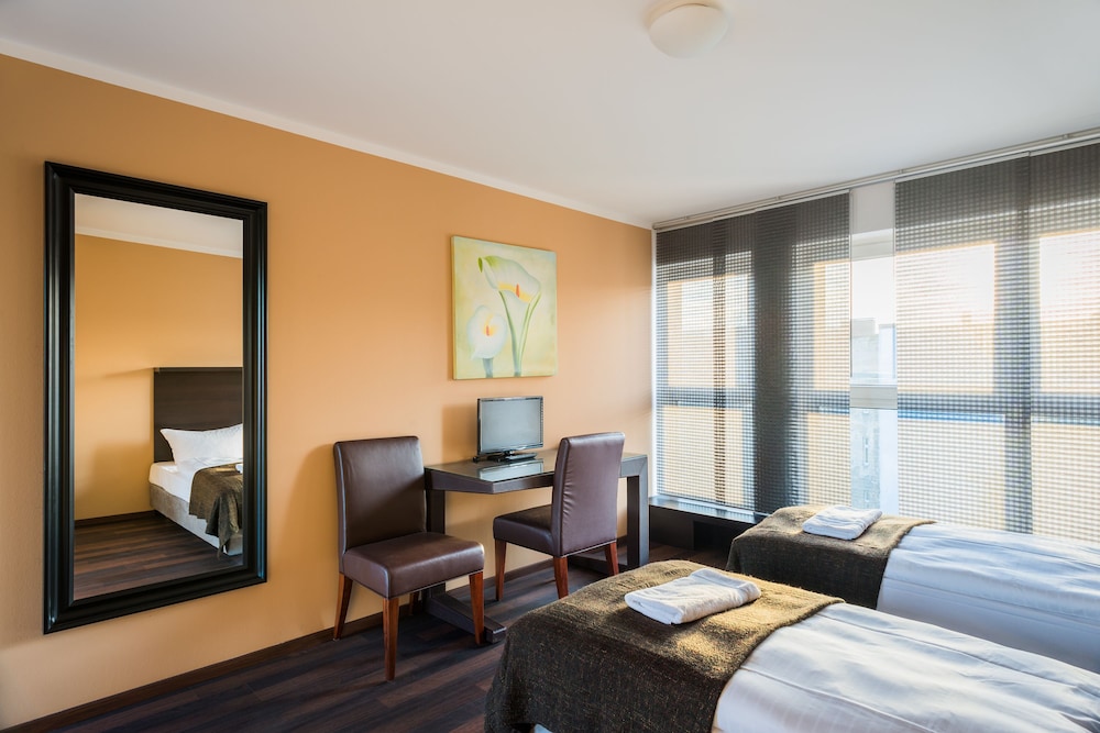 Apple City Hotel 8