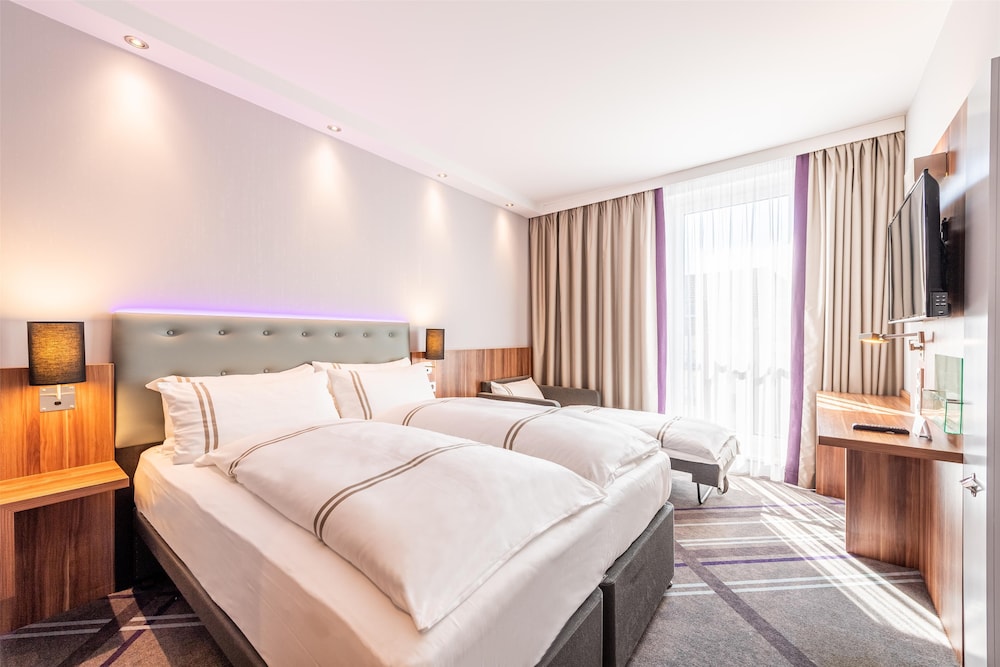 Premier Inn Düsseldorf City Centre Hotel 1
