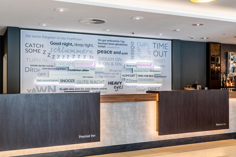 Premier Inn Düsseldorf City Centre Hotel 2