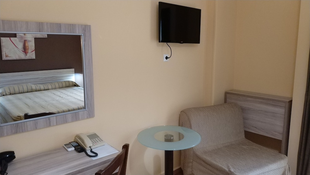Ambrosia Suites 10