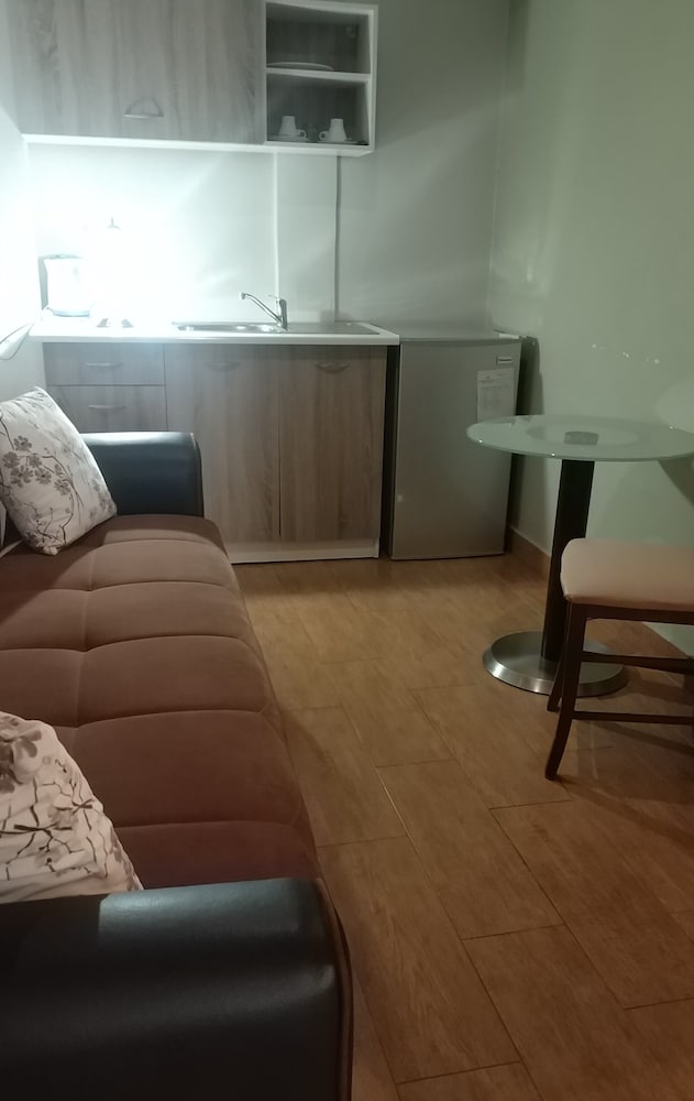 Ambrosia Suites 23