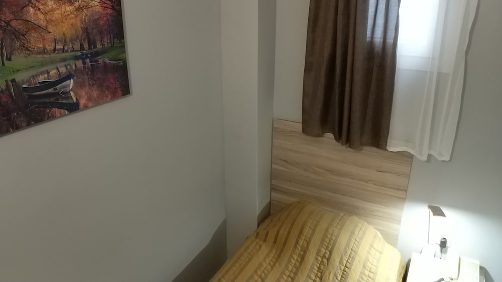 Ambrosia Suites 13