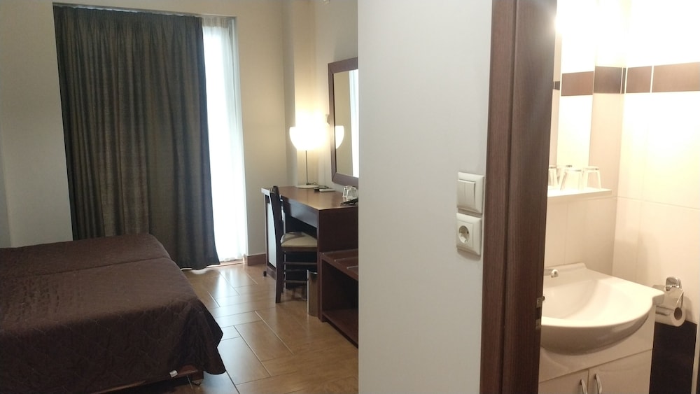 Ambrosia Suites 18