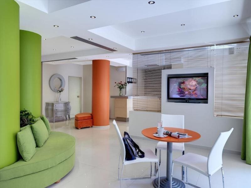 Piraeus Inn 7