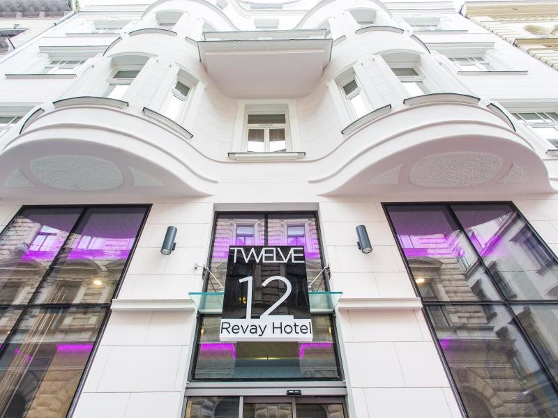 12 Revay Hotel 16