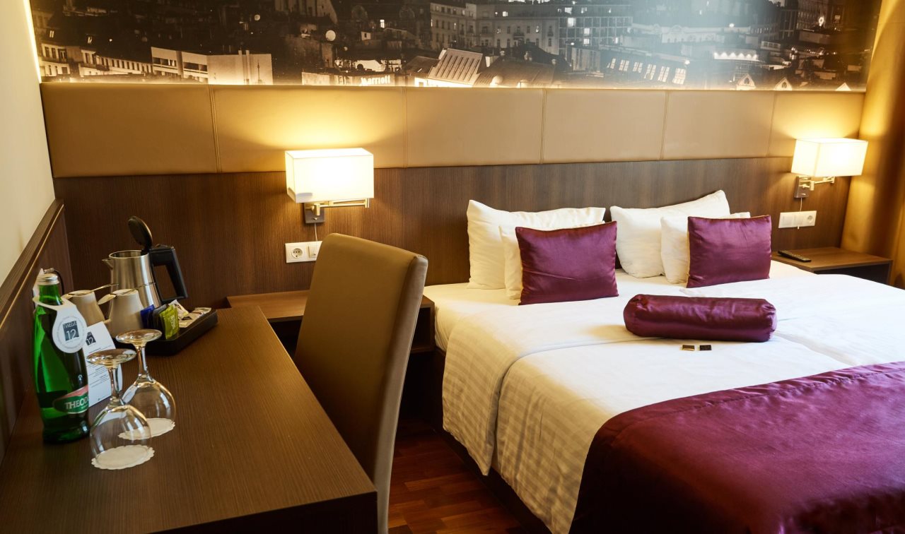 12 Revay Hotel 2