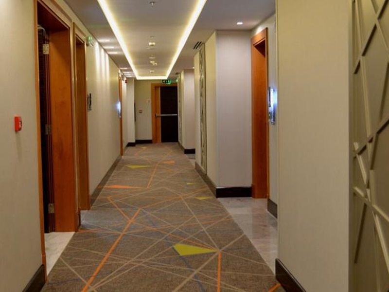 Holiday Inn Jeddah Gateway 10