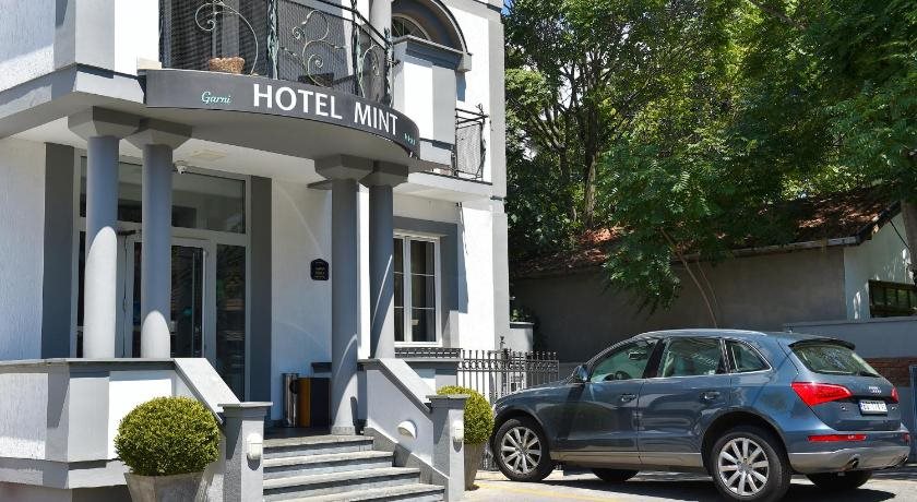 Hotel Mint 23