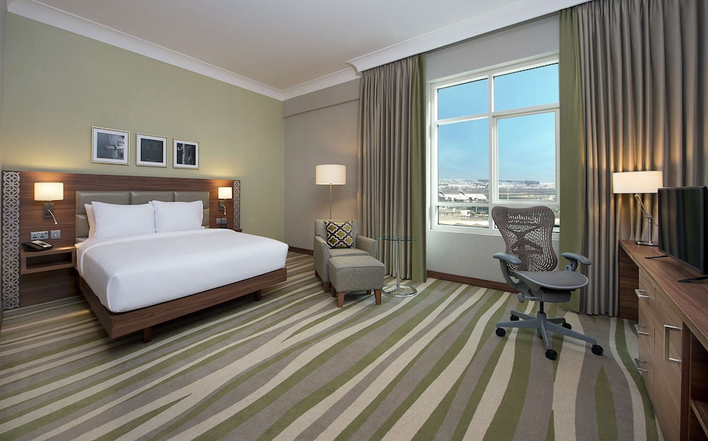 Hilton Garden Inn Dubai Jumeirah 10