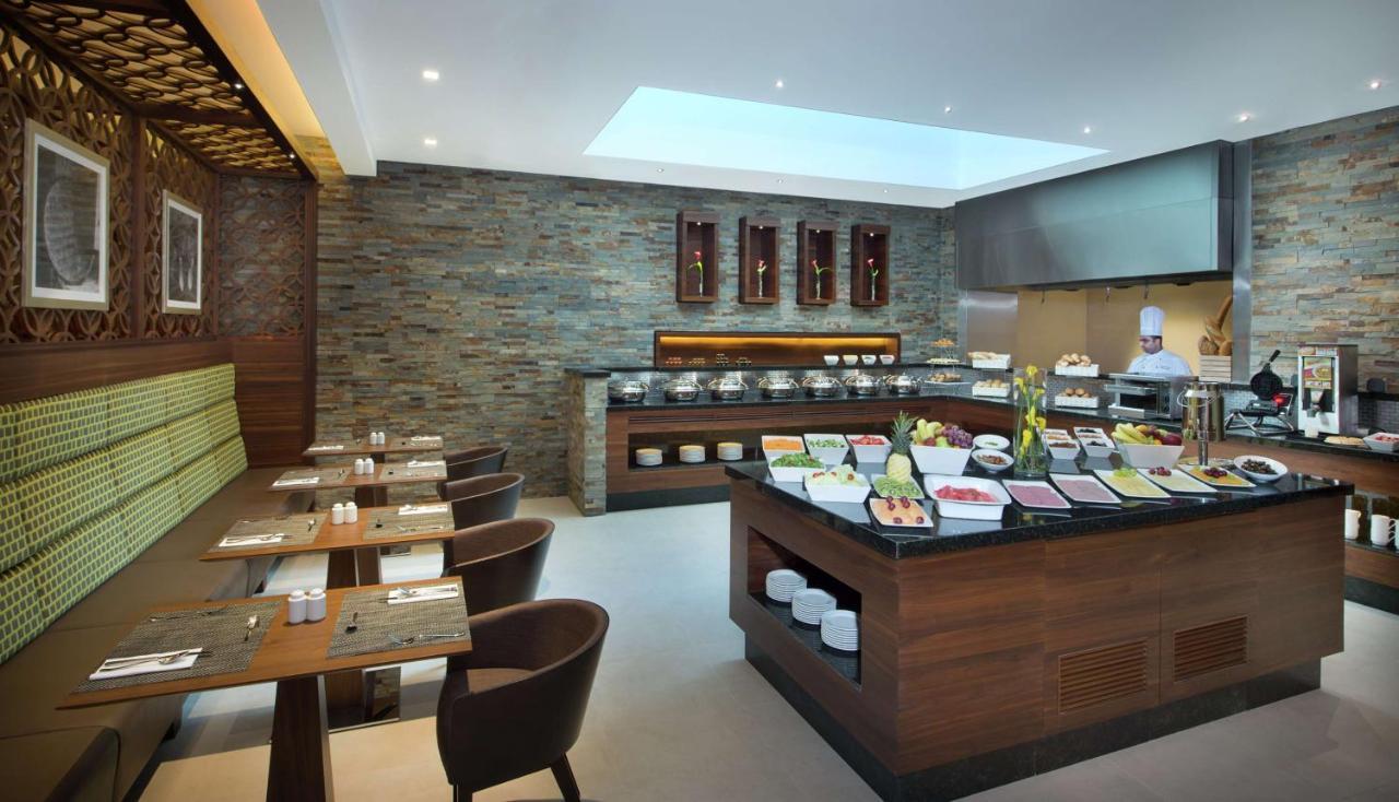 Hilton Garden Inn Dubai Deira 7