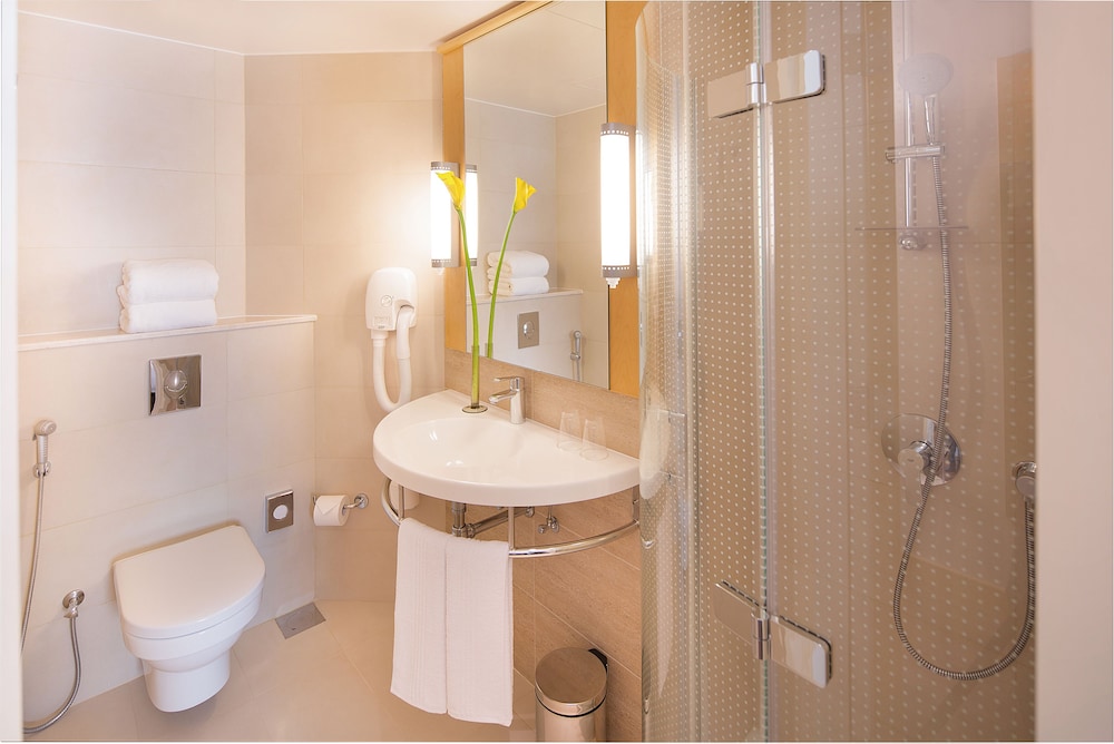 ibis One Central 19