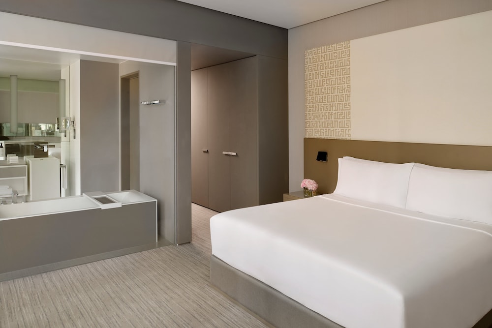 Intercontinental Dubai Marina 14