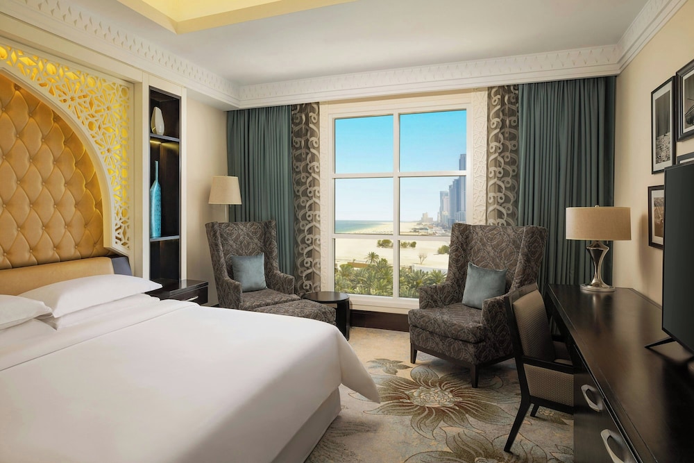 Sheraton Sharjah Beach Resort & Spa 22