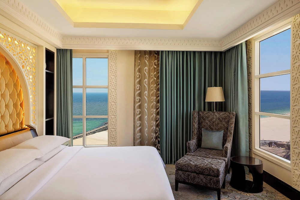 Sheraton Sharjah Beach Resort & Spa 23
