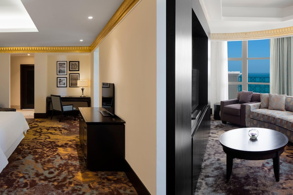 Sheraton Sharjah Beach Resort & Spa 17