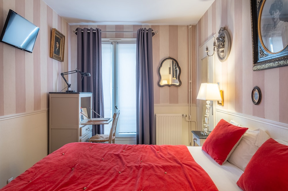 Hôtel L'Avre 15