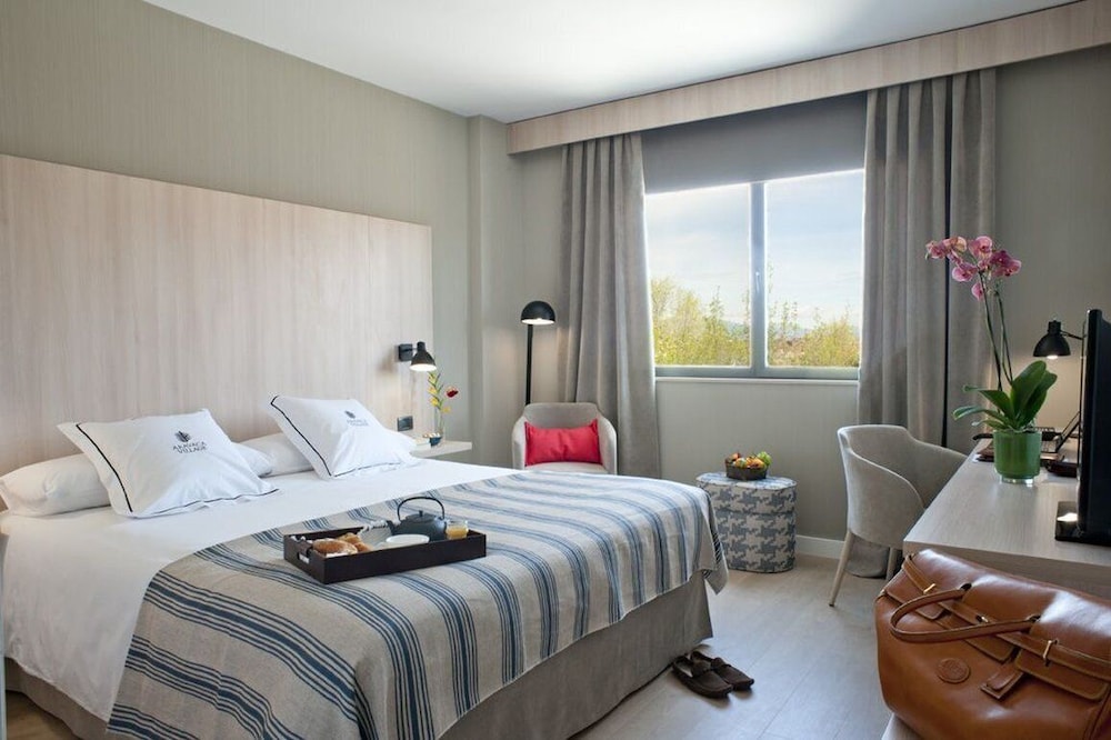 Hotel Aravaca Village 11