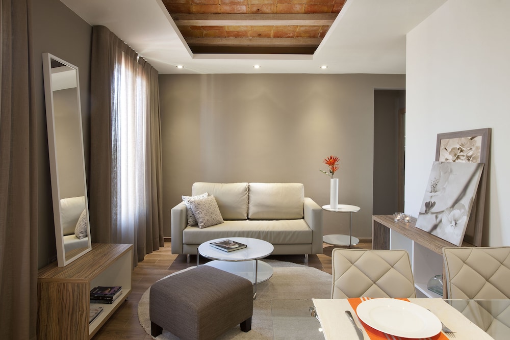 Barcelona Apartment Milà 11