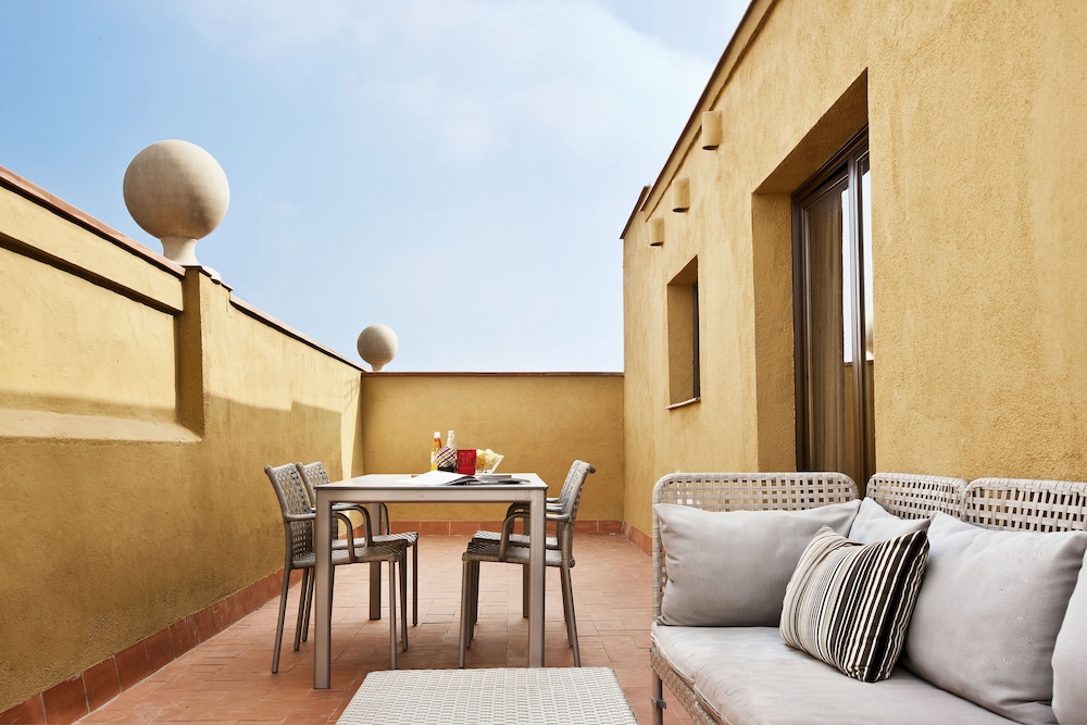Barcelona Apartment Milà 13