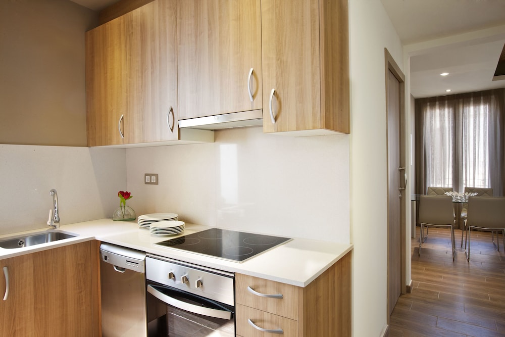 Barcelona Apartment Milà 9