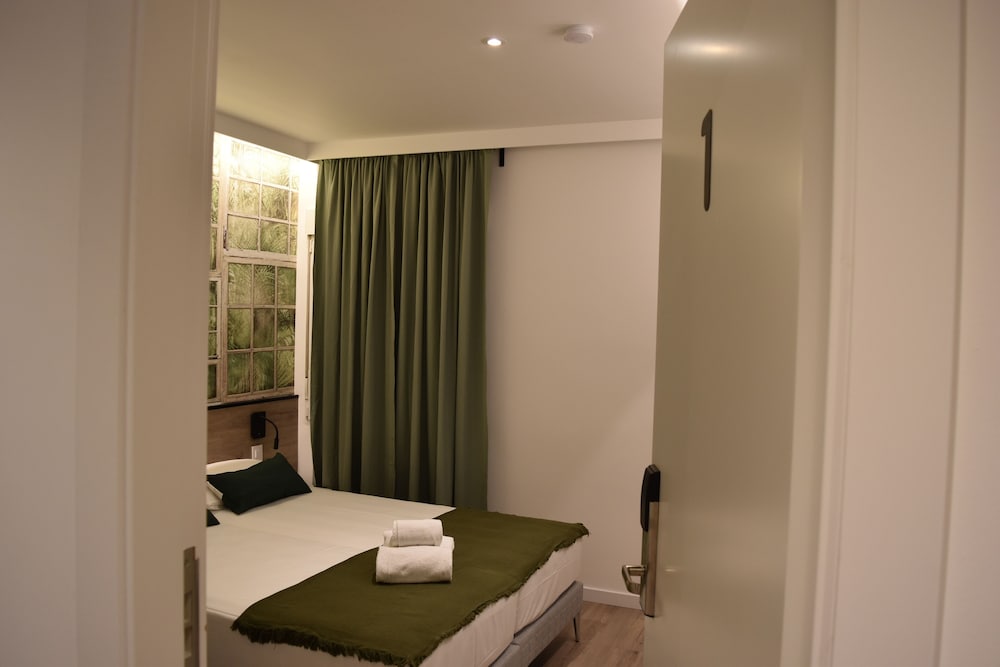 Casp Green House 22