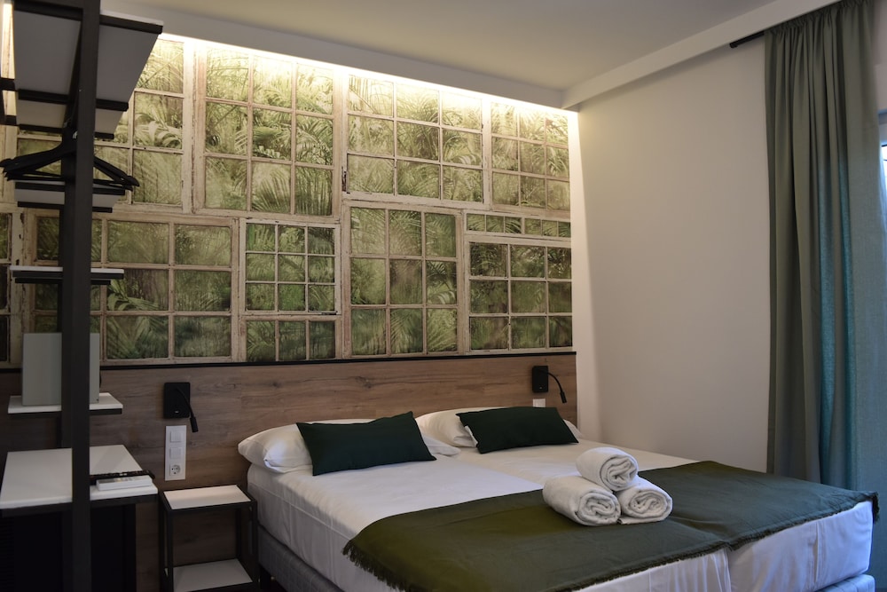 Casp Green House 20