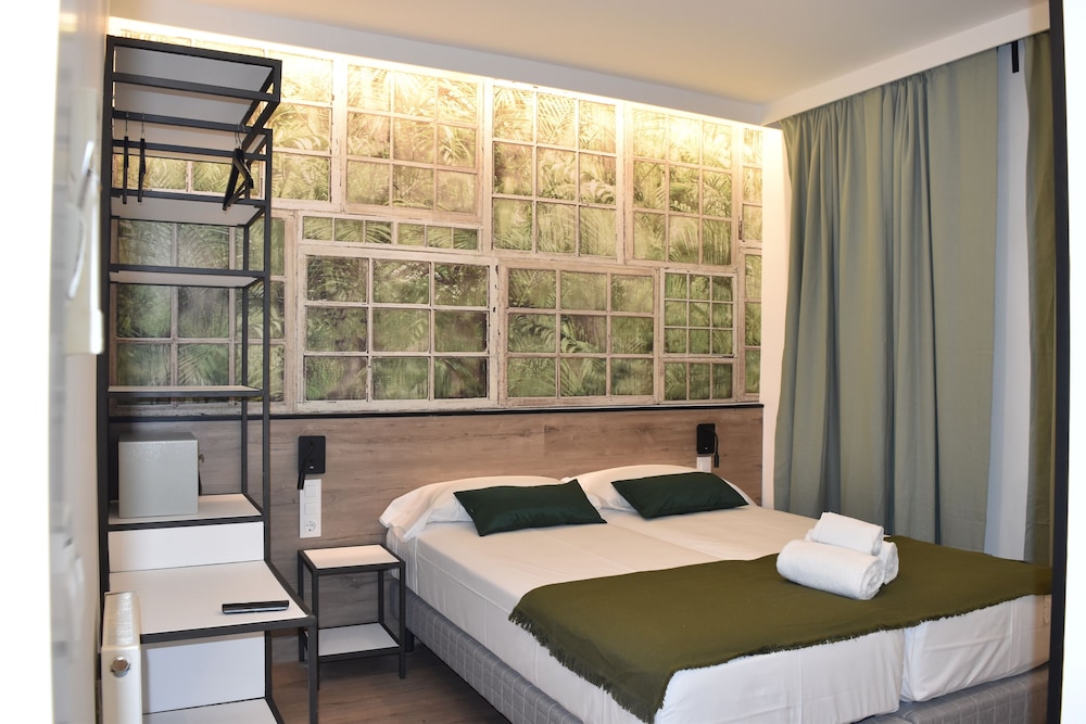 Casp Green House 6
