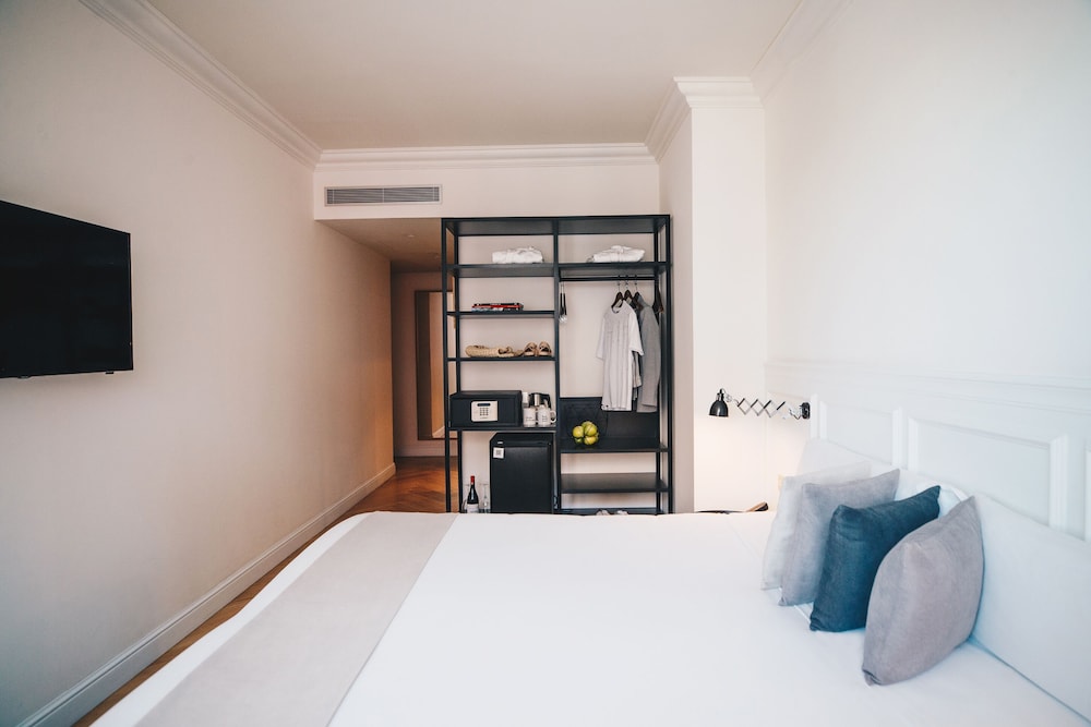 Dear Hotel 21