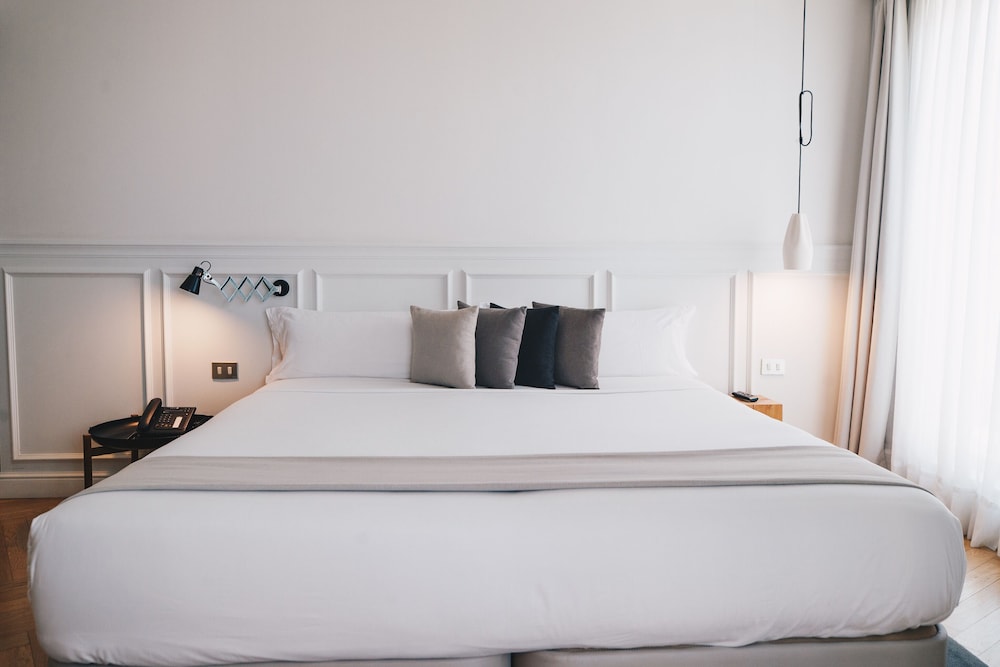 Dear Hotel 23