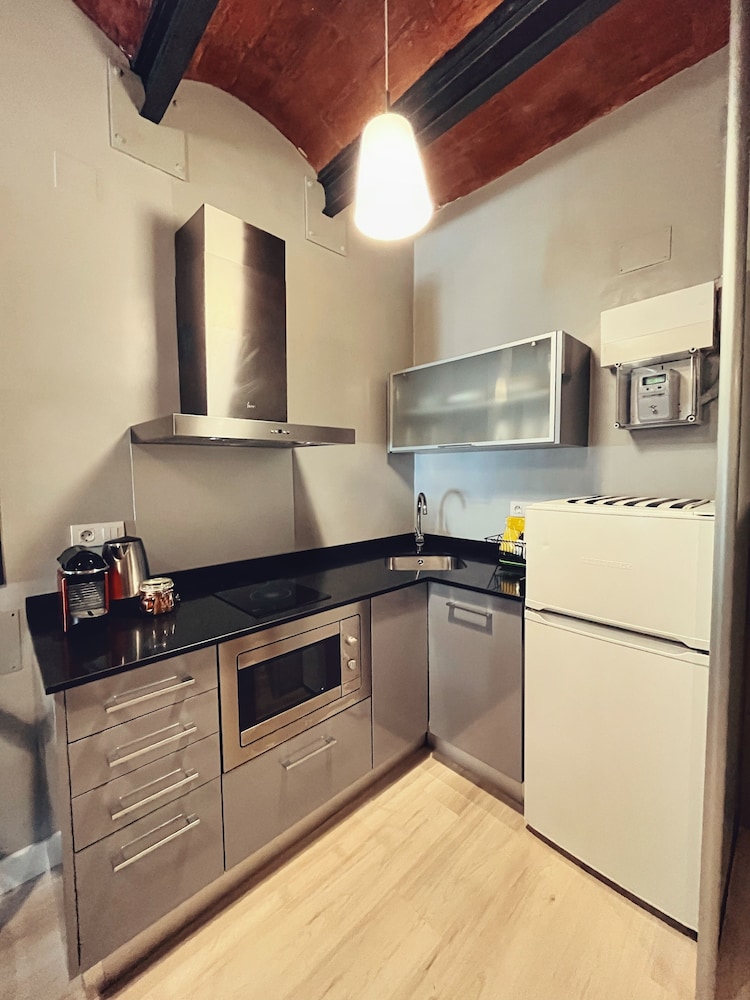 Fira Centric Apartments 23