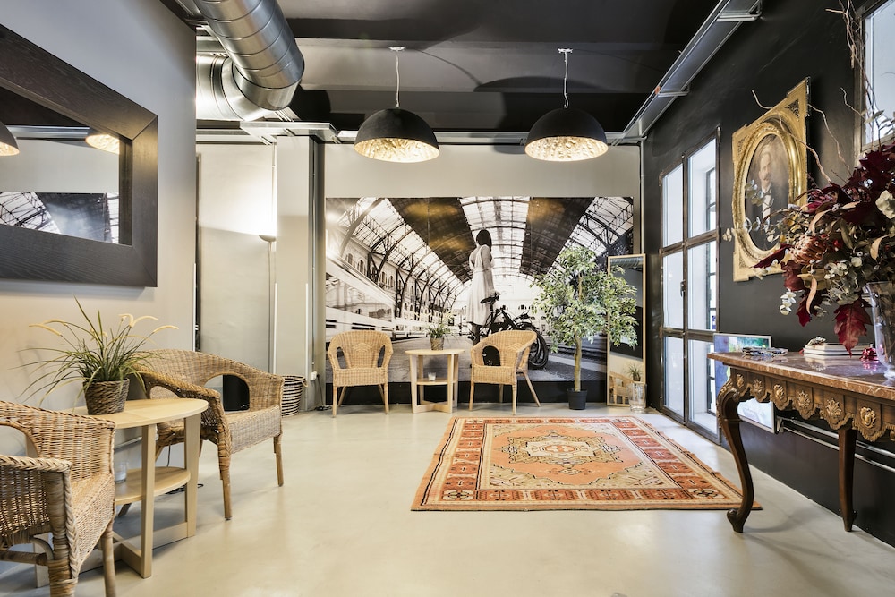 Fira Centric Apartments 5