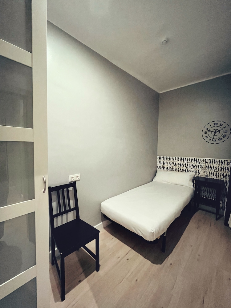 Fira Centric Apartments 14