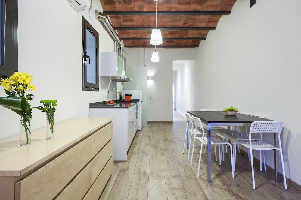 Fira Centric Apartments 20