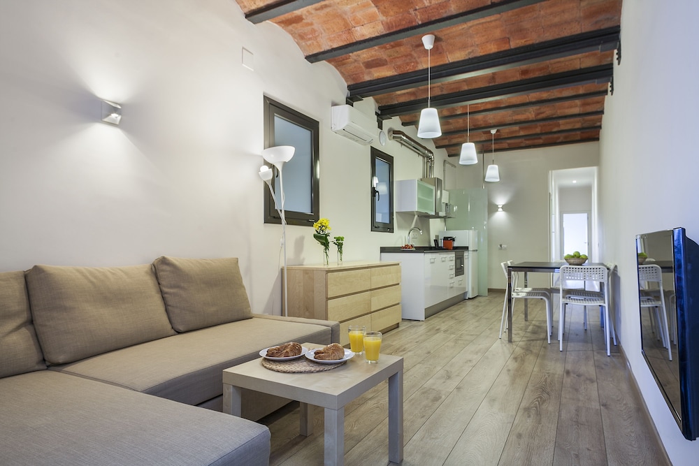 Fira Centric Apartments 1