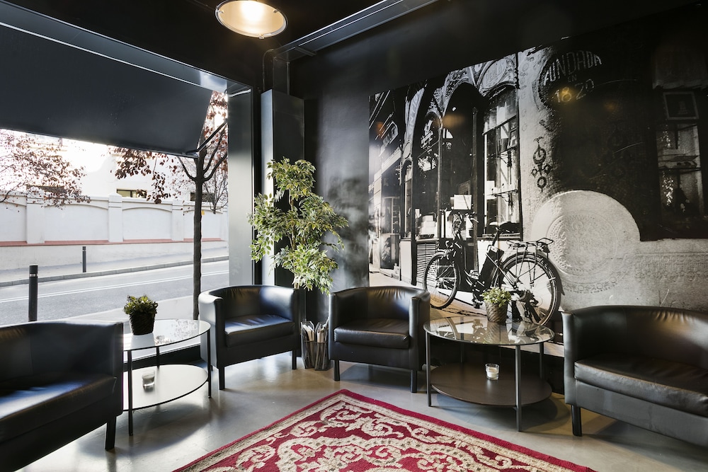 Fira Centric Apartments 3