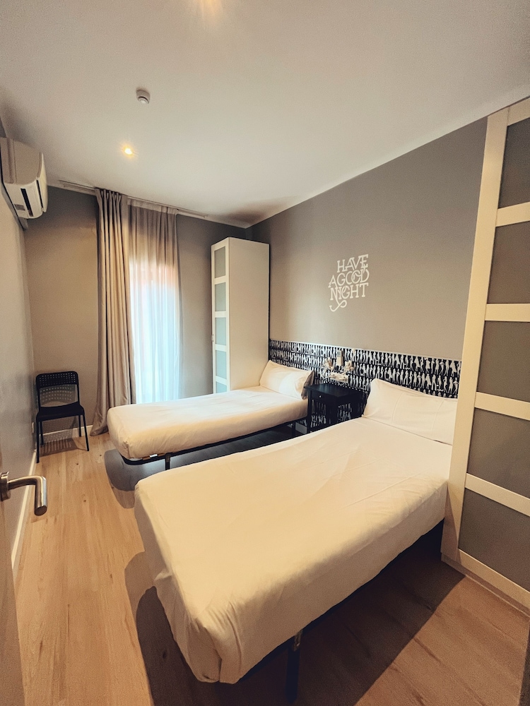 Fira Centric Apartments 13