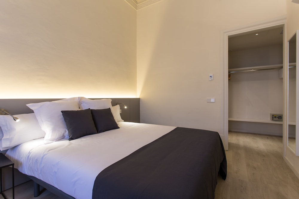 Izara Plaza Catalunya 10