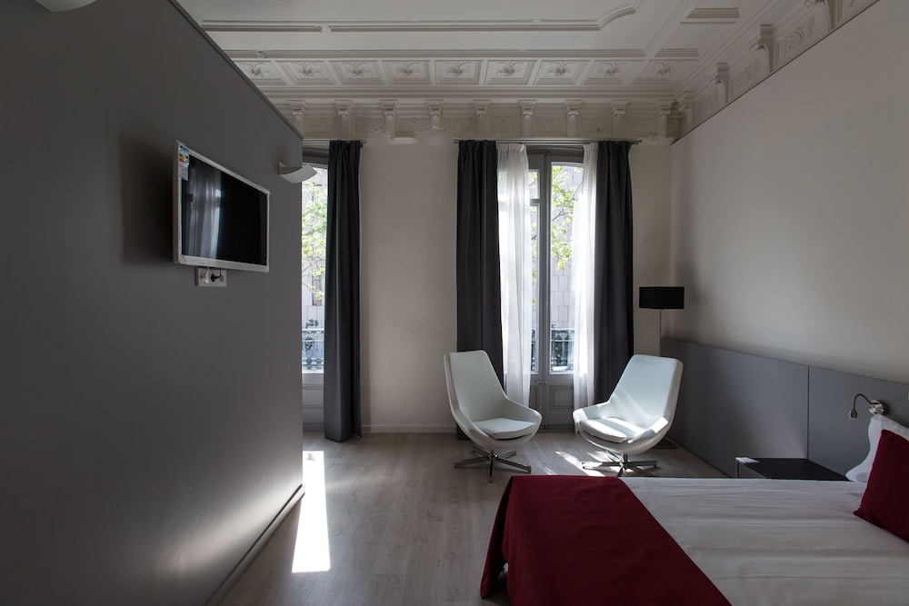 Izara Plaza Catalunya 14