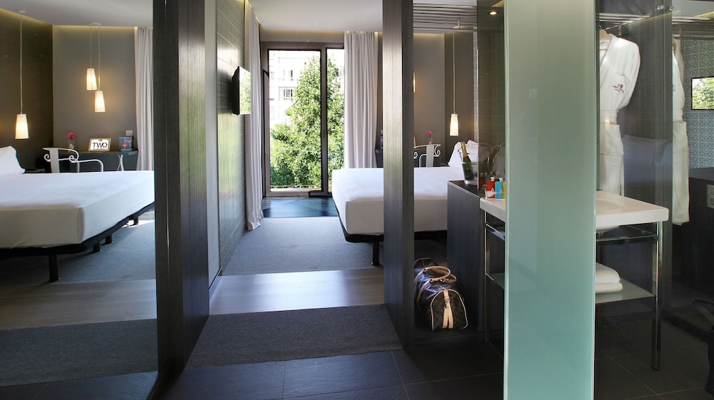 TWO Hotel Barcelona by Axel 15