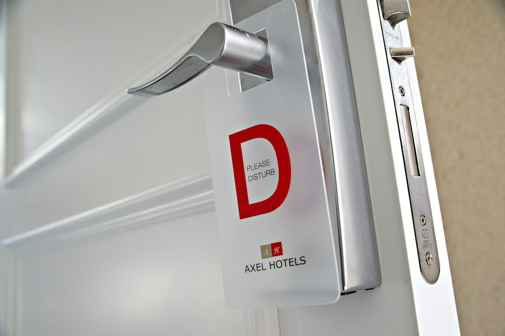 TWO Hotel Barcelona by Axel 7