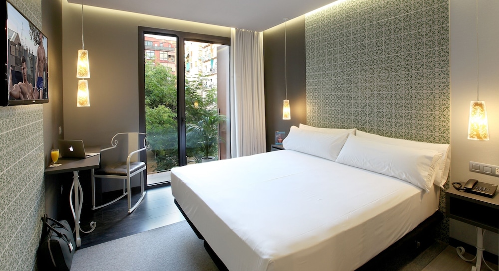 TWO Hotel Barcelona by Axel 20