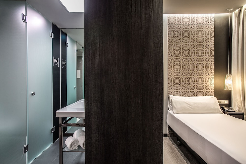 TWO Hotel Barcelona by Axel 9