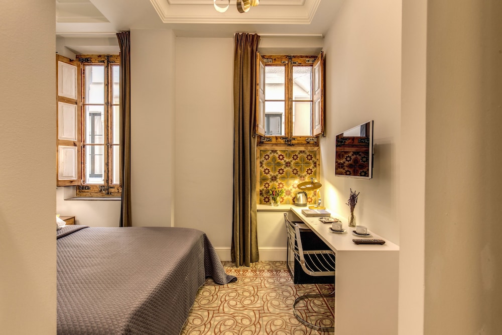 We Boutique Hotel 21